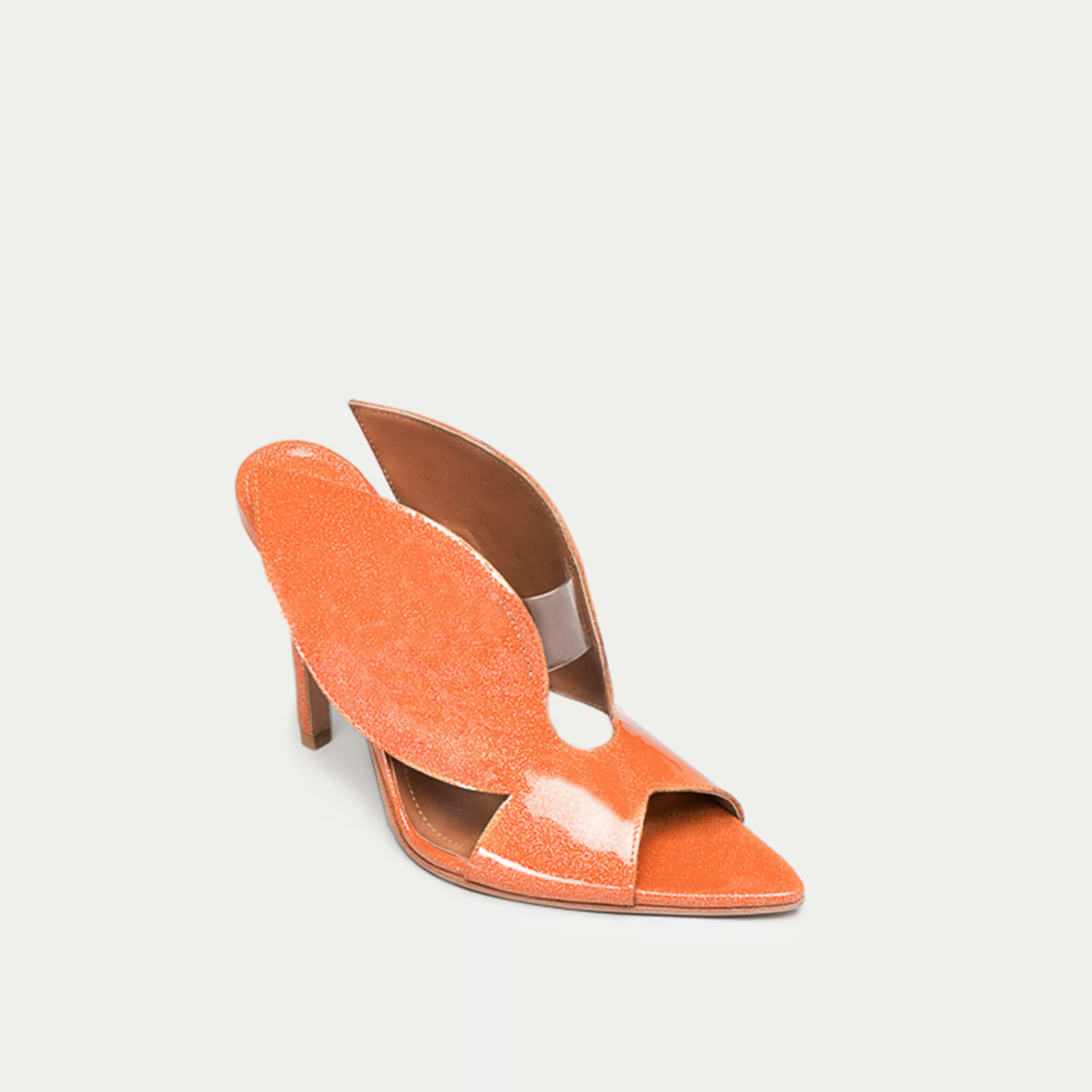 HUHUA BUTTERFLY handcrafted leather pumps 3/4 view Coral