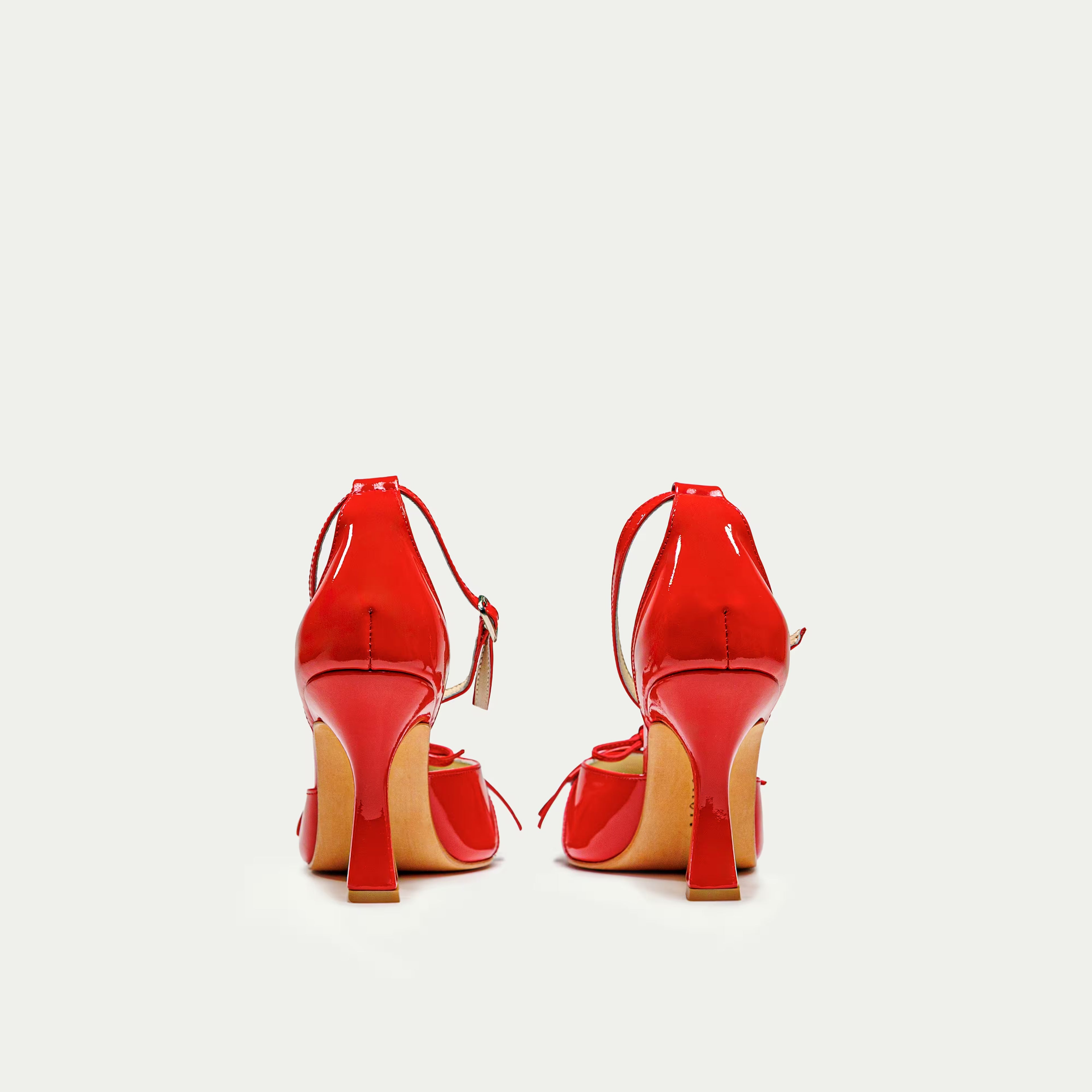 HUHUA Dragonfly handcrafted leather pumps back view Scarlet