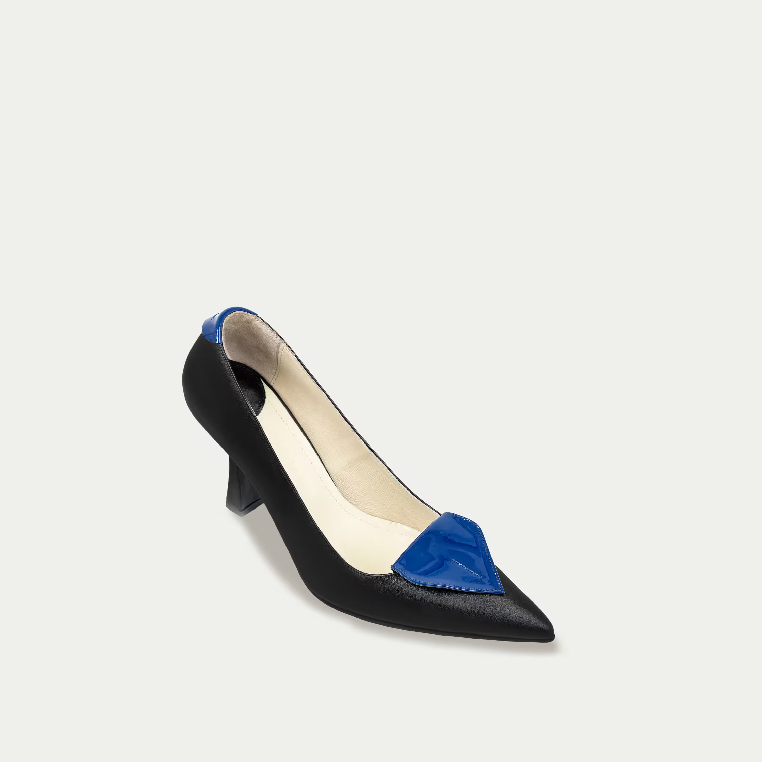 HUHUA ROUGE handcrafted women's leather pumps 3/4 view Sky