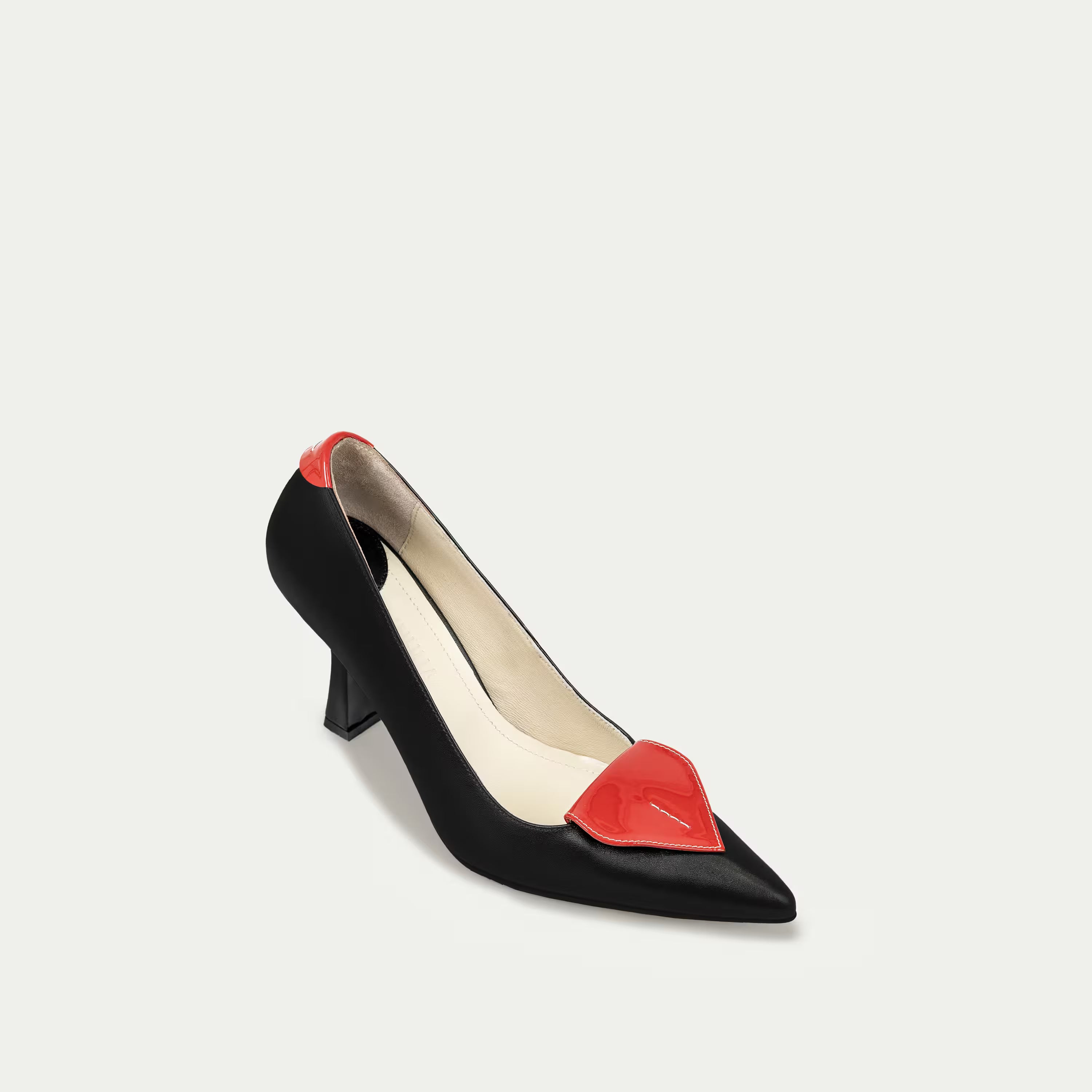 HUHUA ROUGE handcrafted women's leather pumps 3/4 view Scarlet