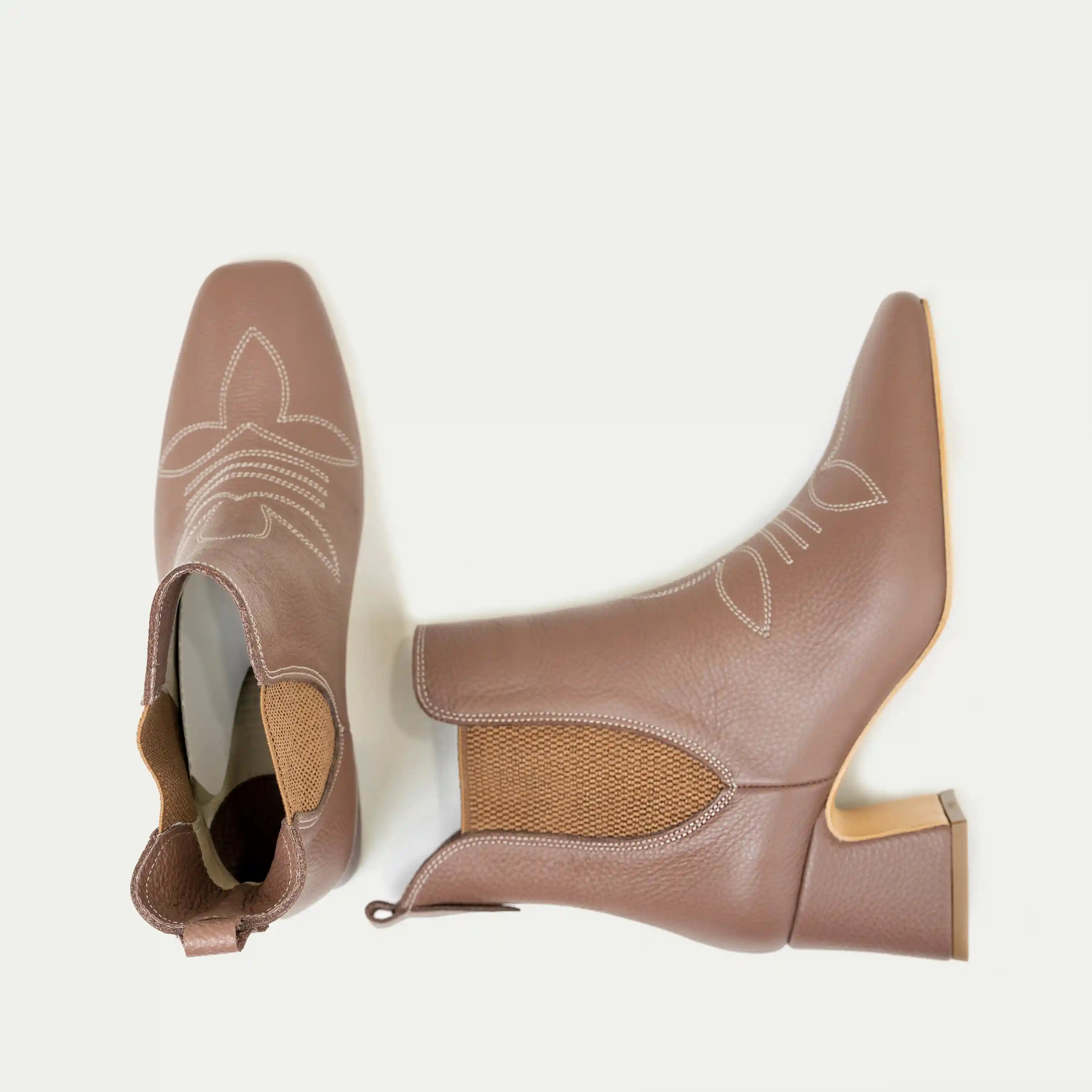 HUHUA Siena women's leather pumps top view Mocha