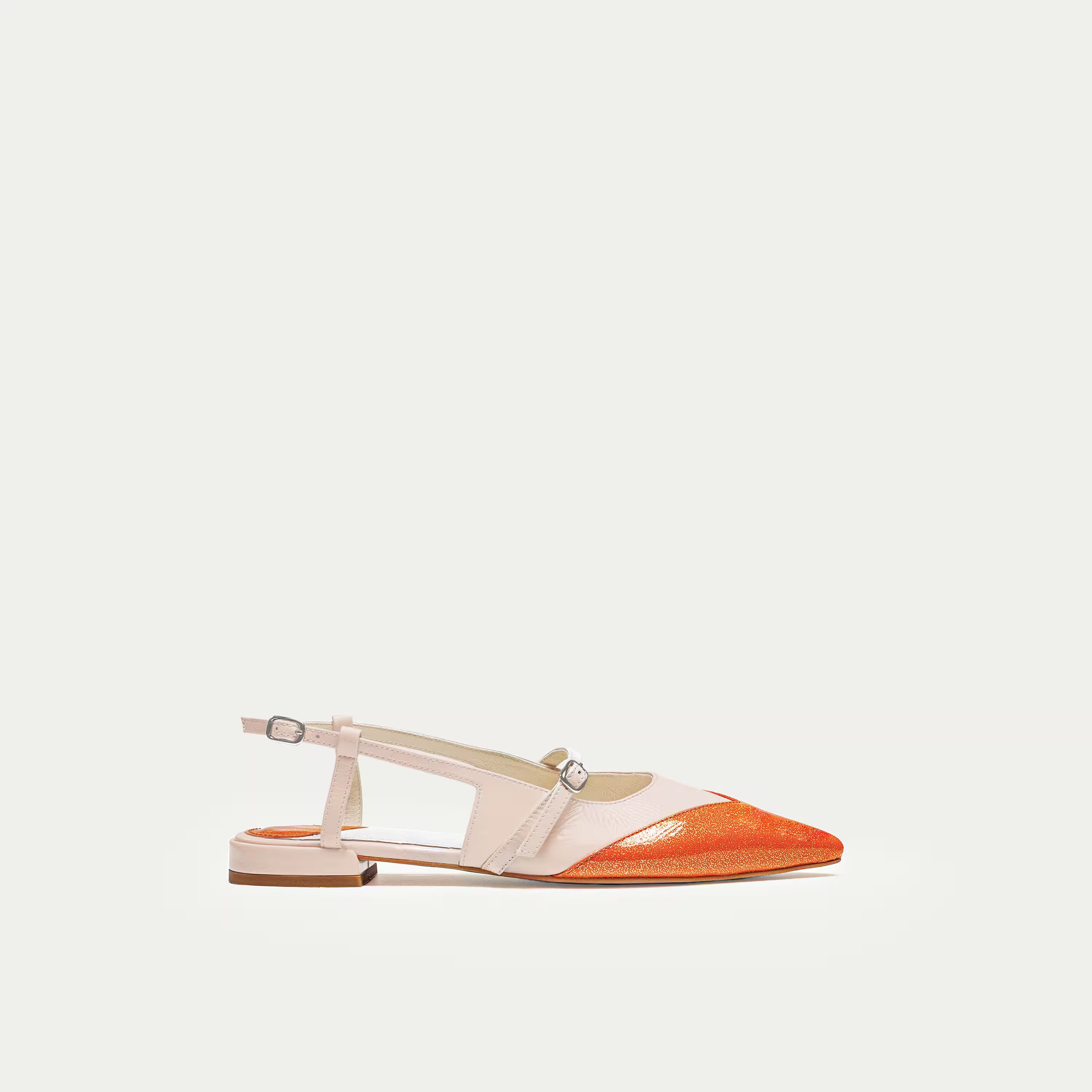 HUHUA Nora leather pumps side view Amber
