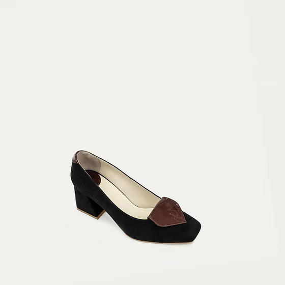HUHUA Woodi handcrafted women's leather pumps 3/4 view Onyx